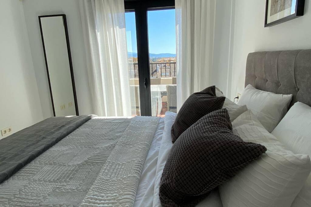 Penthouse With Sea Views In Marbella Lejlighed Eksteriør billede